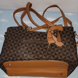 Elegant Brown Geometric Handbag